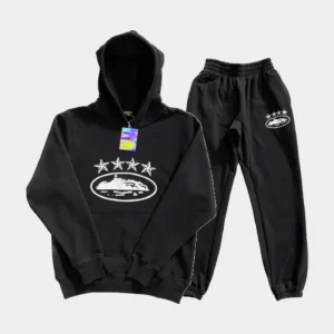 Corteiz Tracksuit CRTZ, urban style and comfort with this contemporary tracksuit from Corteiz, perfect for a bold and modern look.